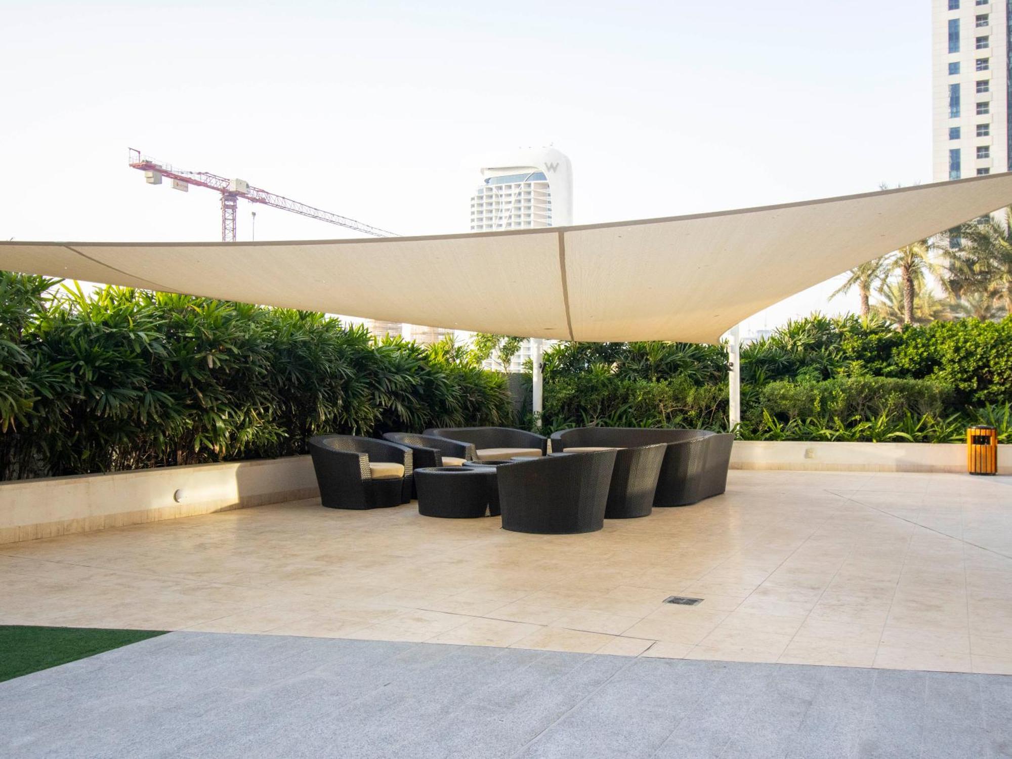 Urban Retreat: Sea View In Marina Appartement